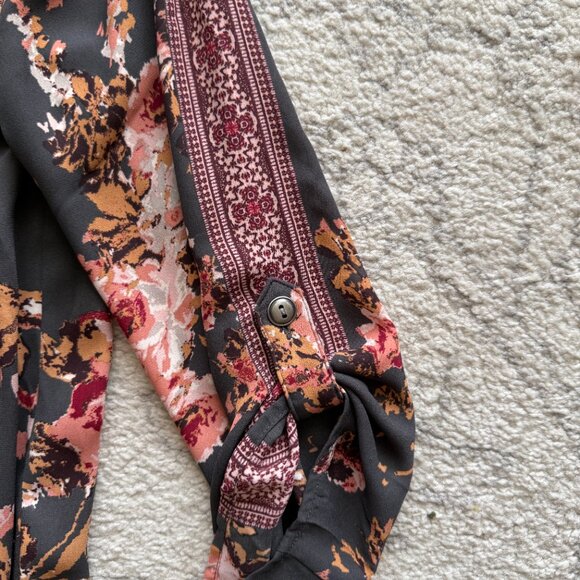 Maurices Size Medium Floral Atwood Blouse - Picture 2 of 6
